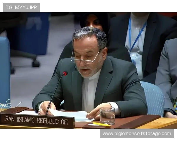 伊朗足球明星巴里展现惊人天赋助力国家队征战国际赛场