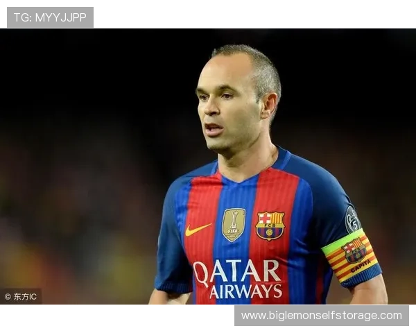 全球足球明星英文简介汇总与精彩瞬间回顾