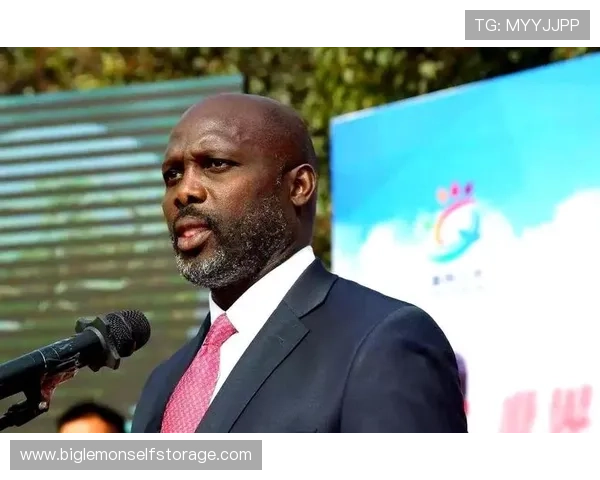 黑人足球明星1号的传奇之路与辉煌成就揭秘